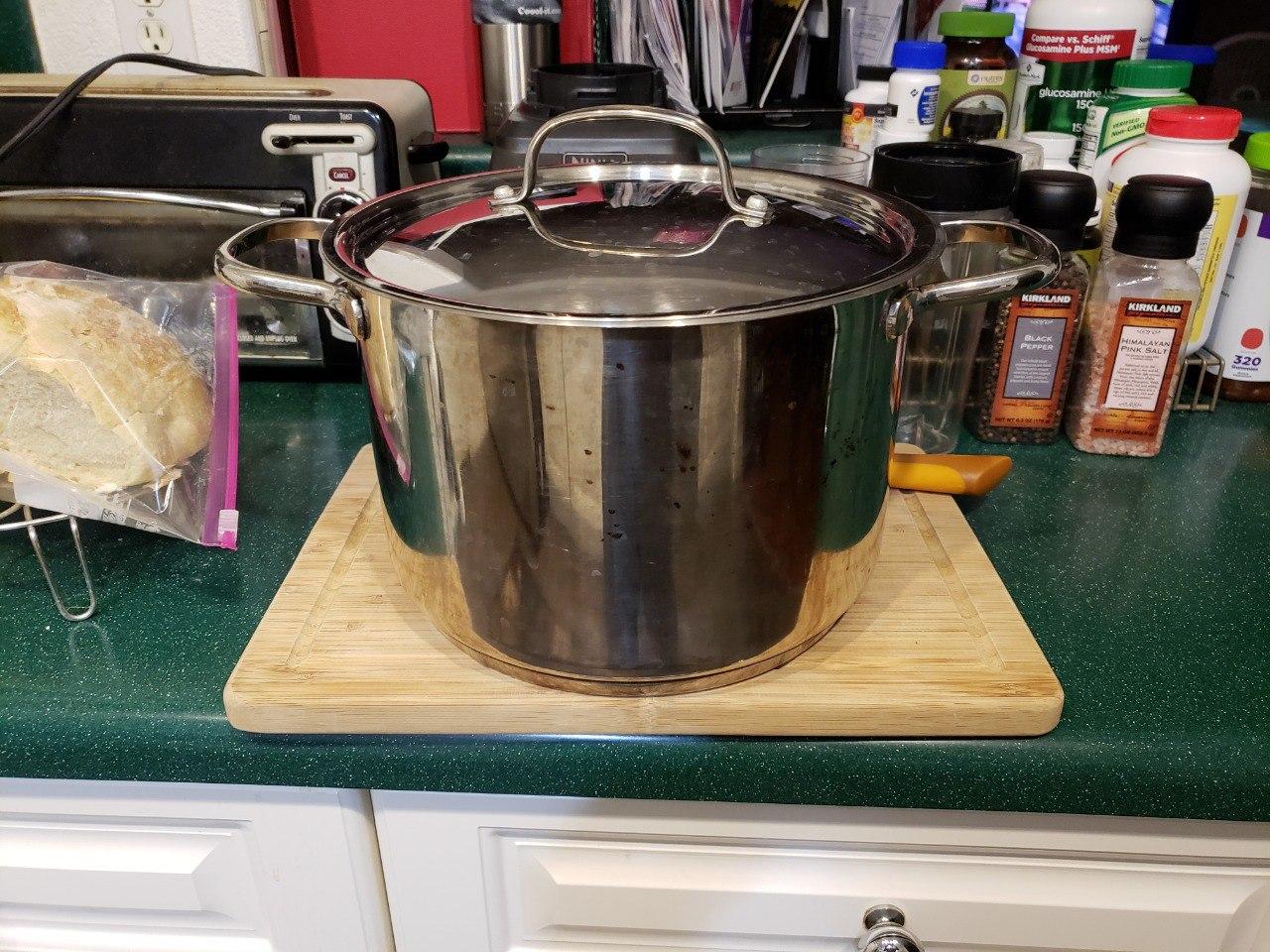 pot-with-lid